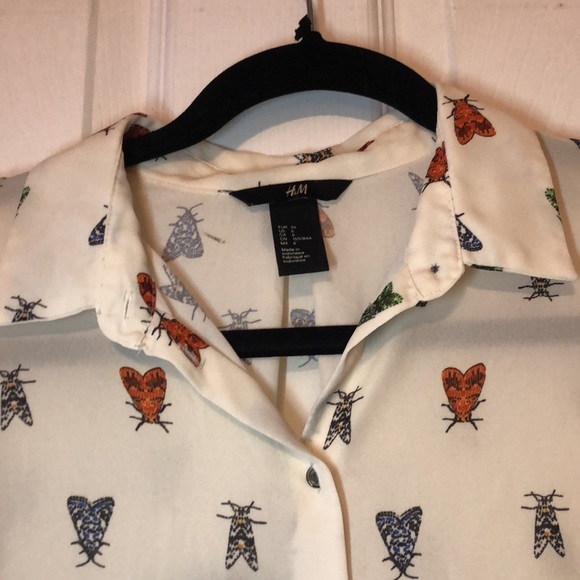 MOTH BUTTON UP - Picture 2 of 3